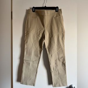Ann Taylor Beige Ankle Crop, Like New, Size 8P